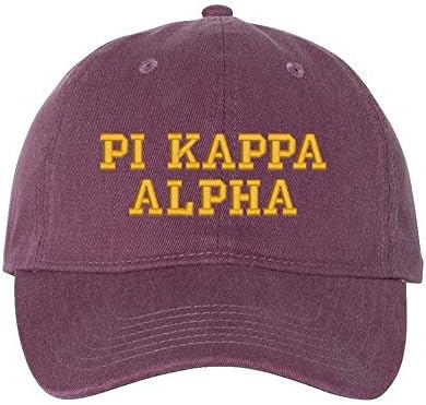 Бейзболна шапка, която е Боядисана пигмента Pi Kappa Alpha Pike