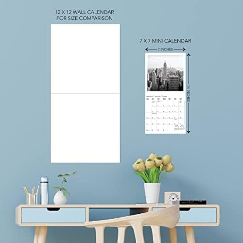 Мини-Стенен календар Graphique 2024 в Ню Йорк | 7 x 7 | Плътна хартия | Органайзер за дома и офиса | Голяма